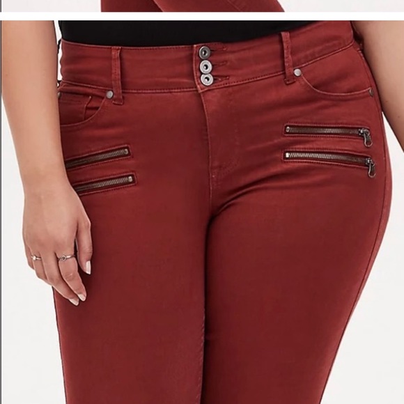 Torrid Size 16 Regular Red high rise Jegging. Gently used, perfect condition. - Picture 2 of 10